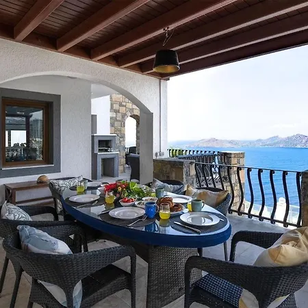 Appartement Stunning Sea Front Near Yalikavak Marina *
