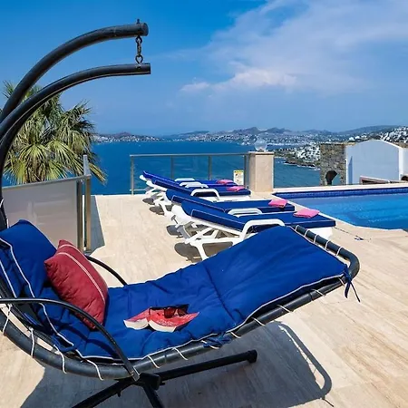 Stunning Sea Front Near Yalikavak Marina Appartement